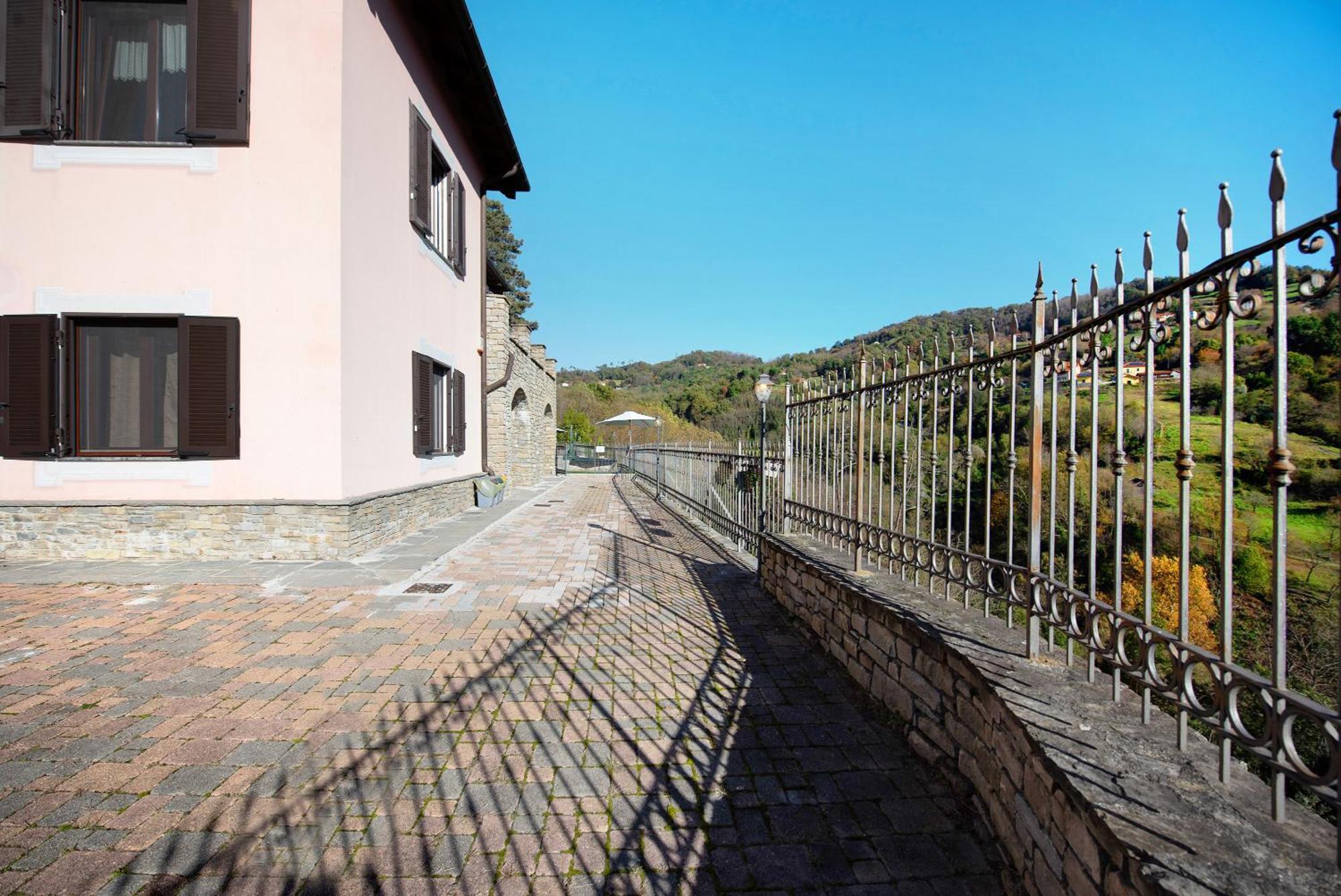 Baia Di Campo * Campomorone